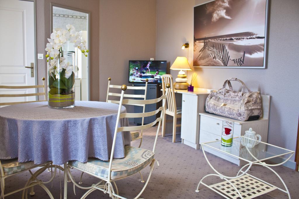 Logis Hotel Beau Site Loubaresse  Εξωτερικό φωτογραφία